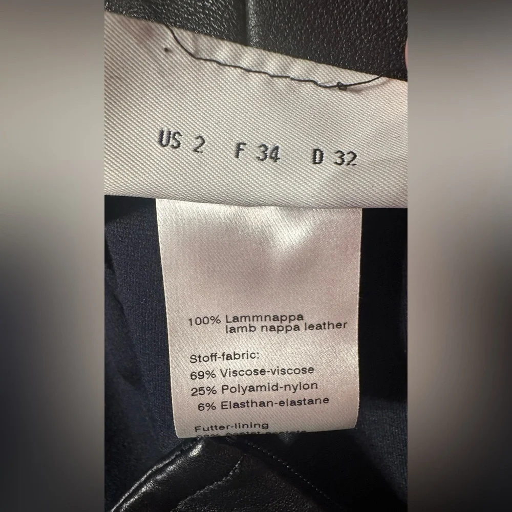 AKRIS Punto Nappa Lamb Fancy Fitted Leather Pants Black Navy 2 stretch Legging